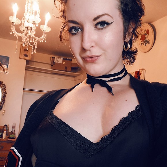 Meet your Posher, Laurel - Picture 1 of 1